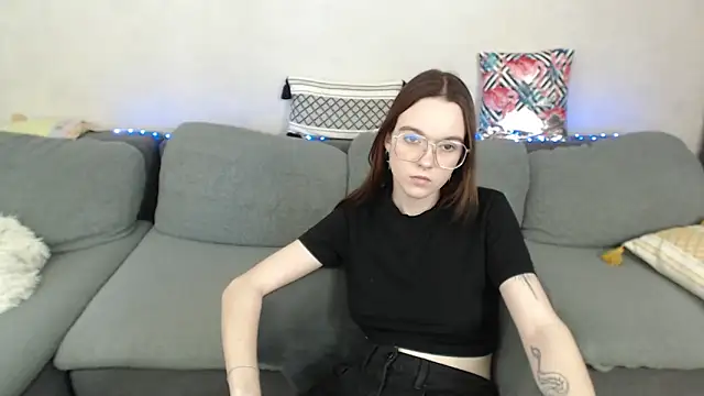 Snapshot of SunyLily chatting on 24, 4, 2026 SunyLily online show from 24, 4, 2026