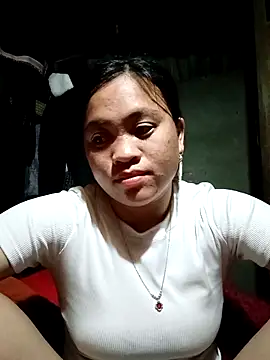 Snapshot of Mayxinh_love chatting on 4, 4, 2026 Mayxinh love online show from 4, 4, 2026