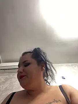 Snapshot of julietalovee chatting on 17, 3, 2026 julietalovee online show from 17, 3, 2026