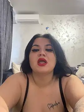 Snapshot of julietalovee chatting on 9, 4, 2026 julietalovee online show from 9, 4, 2026