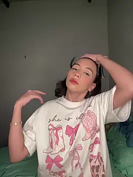 Snapshot of Nicole_Cute04 chatting on 5, 4, 2026 Nicole Cute04 online show from 5, 4, 2026