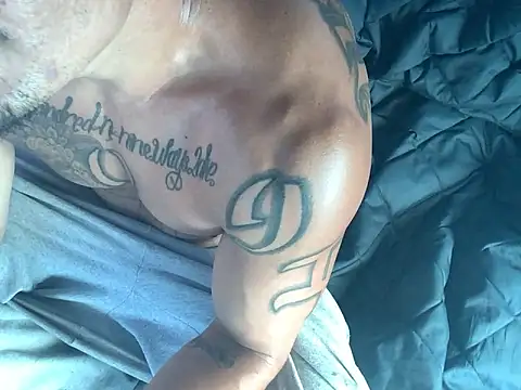 Snapshot of Donkie909 chatting on 15, 4, 2026 Donkie909 online show from 15, 4, 2026