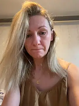 Snapshot of Secret_Ladyx chatting on 28, 3, 2026 Secret Ladyx online show from 28, 3, 2026