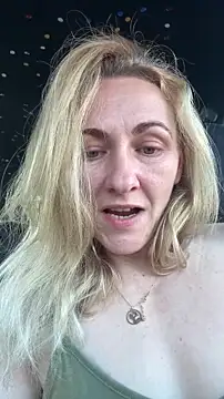 Snapshot of Secret_Ladyx chatting on 6, 4, 2026 Secret Ladyx online show from 6, 4, 2026