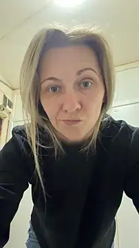 Snapshot of Secret_Ladyx chatting on 15, 4, 2026 Secret Ladyx online show from 15, 4, 2026
