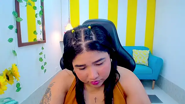 Snapshot of gaby_sweet10 chatting on 16, 4, 2026 gaby sweet10 online show from 16, 4, 2026