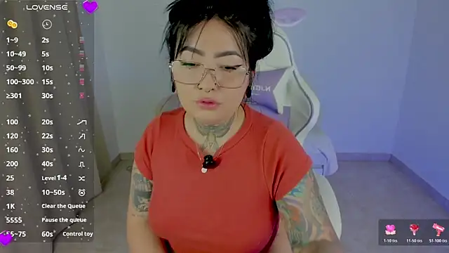 Snapshot of heeyy_kitty chatting on 22, 4, 2026 heeyy kitty online show from 22, 4, 2026
