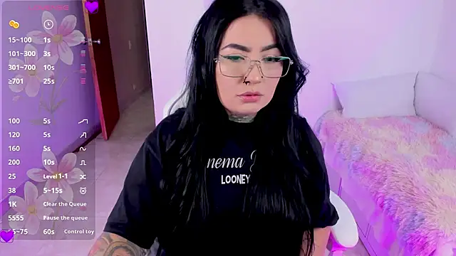 Snapshot of heeyy_kitty chatting on 11, 7, 2026 heeyy kitty online show from 11, 7, 2026