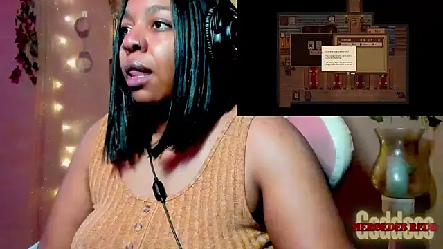 Snapshot of Goddess_MercedesRedd chatting on 15, 6, 2026 Goddess MercedesRedd online show from 15, 6, 2026