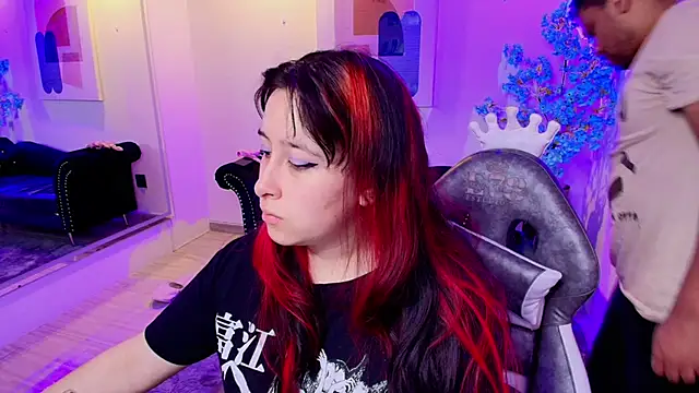 Snapshot of TarlyWho chatting on 1, 4, 2026 TarlyWho online show from 1, 4, 2026