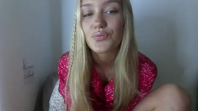 Snapshot of misslaylaV chatting on 30, 5, 2026 misslaylaV online show from 30, 5, 2026