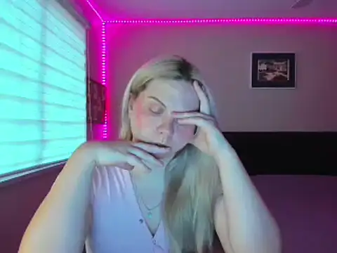 Snapshot of callme_iva chatting on 16, 3, 2026 callme iva online show from 16, 3, 2026