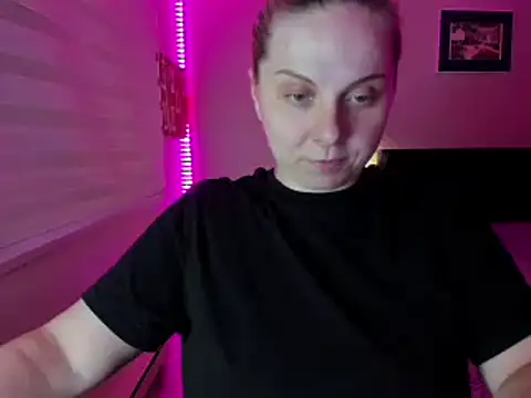 Snapshot of callme_iva chatting on 23, 3, 2026 callme iva online show from 23, 3, 2026