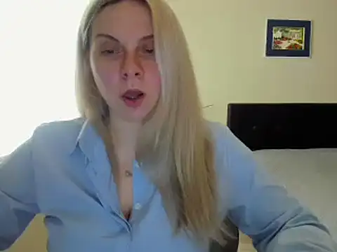 Snapshot of callme_iva chatting on 23, 3, 2026 callme iva online show from 23, 3, 2026