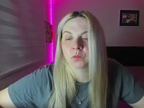 Snapshot of callme_iva chatting on 27, 3, 2026 callme iva online show from 27, 3, 2026