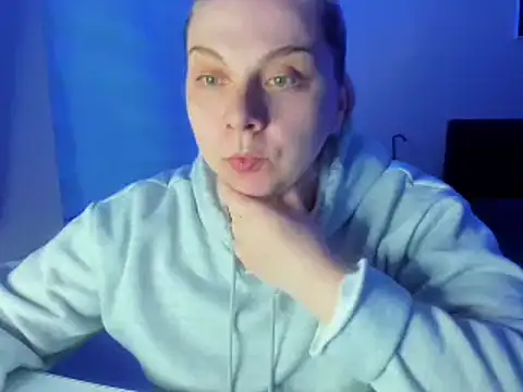 Snapshot of callme_iva chatting on 12, 4, 2026 callme iva online show from 12, 4, 2026