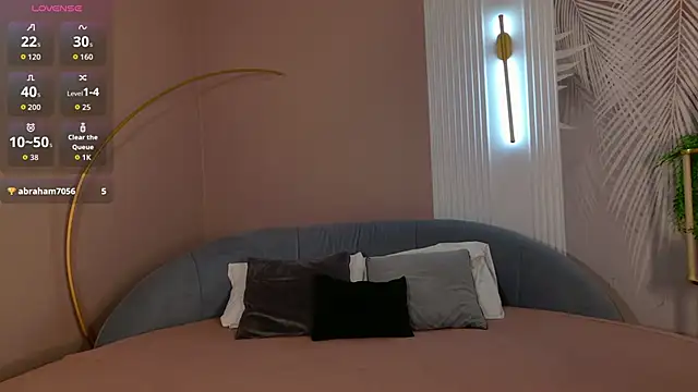 Snapshot of Sherry_Bell chatting on 13, 4, 2026 Sherry Bell online show from 13, 4, 2026