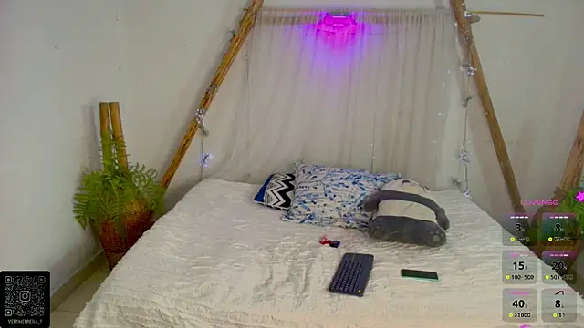 Snapshot of marianafoxx_ chatting on 25, 3, 2026 marianafoxx online show from 25, 3, 2026