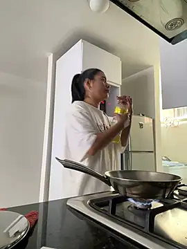 Snapshot of Sweetroseof chatting on 13, 4, 2026 Sweetroseof online show from 13, 4, 2026