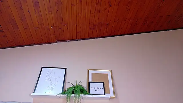 Snapshot of AmatistaSky__ chatting on 10, 4, 2026 AmatistaSky online show from 10, 4, 2026