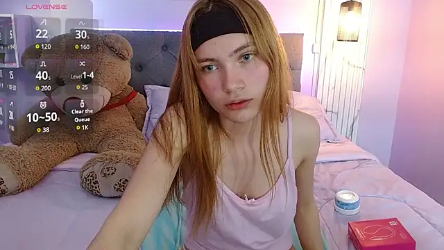 Snapshot of Celeste__London chatting on 20, 5, 2026 Celeste London online show from 20, 5, 2026