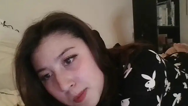 Snapshot of Silverbabyyy2007 chatting on 11, 4, 2026 Silverbabyyy2007 online show from 11, 4, 2026