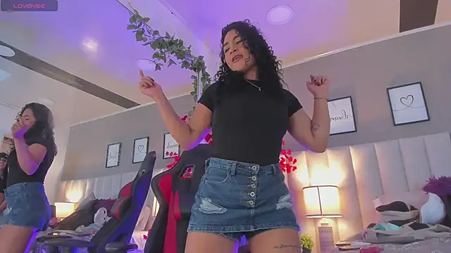 Snapshot of Kiara_Kismet_ chatting on 22, 4, 2026 Kiara Kismet online show from 22, 4, 2026