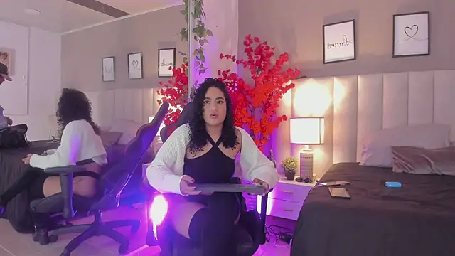 Snapshot of Kiara_Kismet_ chatting on 7, 6, 2026 Kiara Kismet online show from 7, 6, 2026