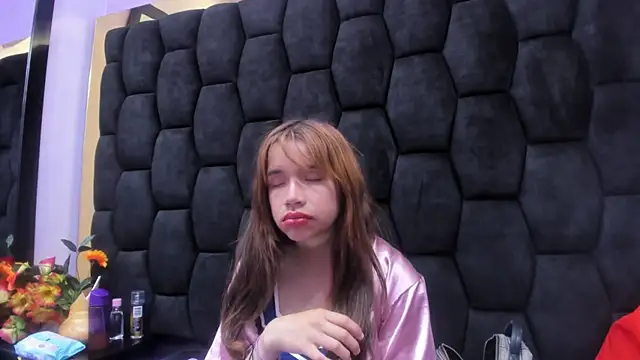 Snapshot of ZoeBarbiee chatting on 9, 4, 2026 ZoeBarbiee online show from 9, 4, 2026