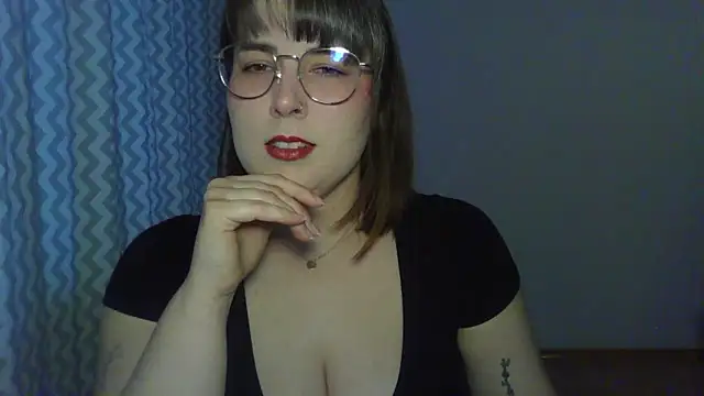 Snapshot of ClaraHard chatting on 13, 4, 2026 ClaraHard online show from 13, 4, 2026