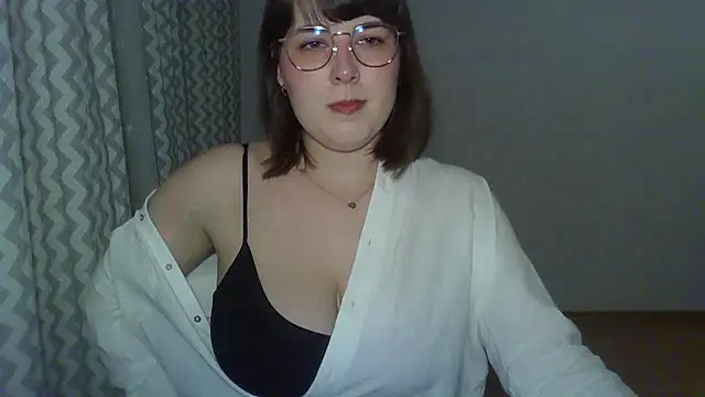Snapshot of ClaraHard chatting on 15, 4, 2026 ClaraHard online show from 15, 4, 2026