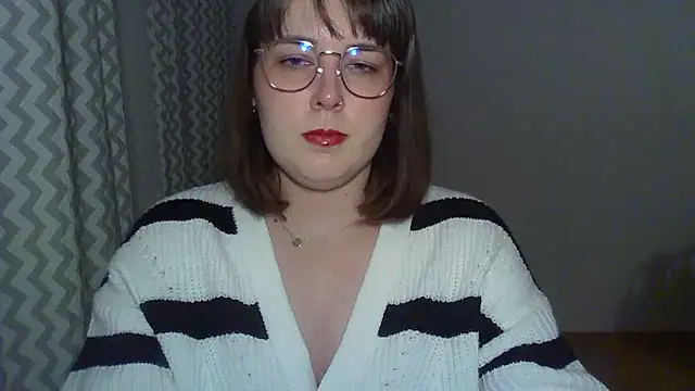 Snapshot of ClaraHard chatting on 17, 4, 2026 ClaraHard online show from 17, 4, 2026