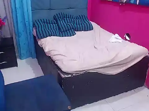 Snapshot of hotsex_couple chatting on 8, 3, 2026 hotsex couple online show from 8, 3, 2026