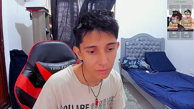 Snapshot of gomitaboy1 chatting on 17, 5, 2026 gomitaboy1 online show from 17, 5, 2026