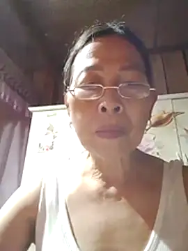 Snapshot of Sky-rain98 chatting on 5, 4, 2026 Sky-rain98 online show from 5, 4, 2026