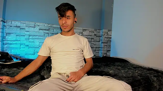 Snapshot of x_harold_x chatting on 16, 4, 2026 x harold x online show from 16, 4, 2026