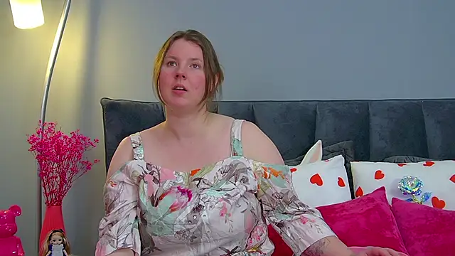 Snapshot of MelodyMoores chatting on 18, 4, 2026 MelodyMoores online show from 18, 4, 2026