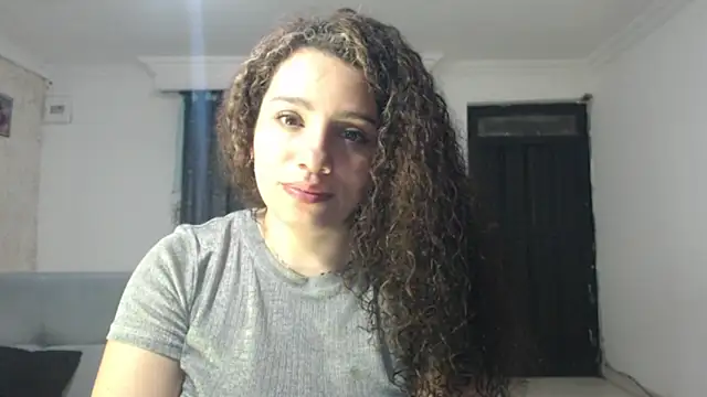 Snapshot of melany_montenegro chatting on 4, 4, 2026 melany montenegro online show from 4, 4, 2026