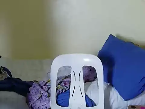 Snapshot of celest_yummy chatting on 8, 3, 2026 celest yummy online show from 8, 3, 2026