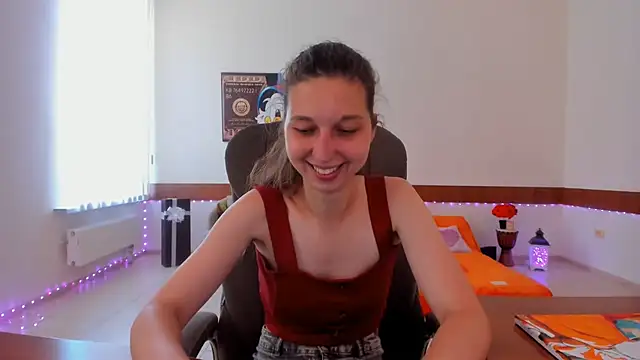 Snapshot of Ellina_Star chatting on 7, 7, 2026 Ellina Star online show from 7, 7, 2026