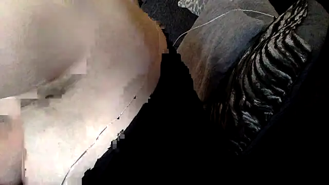 Snapshot of CurvyCatx chatting on 11, 3, 2026 CurvyCatx online show from 11, 3, 2026