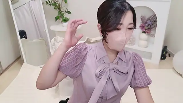 Snapshot of YURIKAsan_ chatting on 10, 6, 2026 YURIKAsan online show from 10, 6, 2026