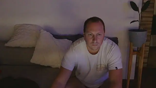 lustonfan online show from 9, 5, 2026