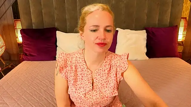 Snapshot of Alaska_Si chatting on 11, 4, 2026 Alaska Si online show from 11, 4, 2026