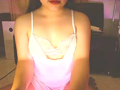 Snapshot of Wxrkeylee chatting on 4, 5, 2026 Wxrkeylee online show from 4, 5, 2026