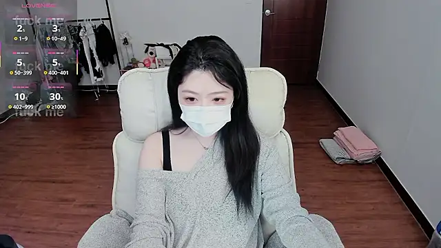 Snapshot of myomyo_ chatting on 2, 4, 2026 myomyo online show from 2, 4, 2026