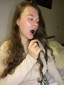 Snapshot of KristieKitty chatting on 7, 4, 2026 KristieKitty online show from 7, 4, 2026