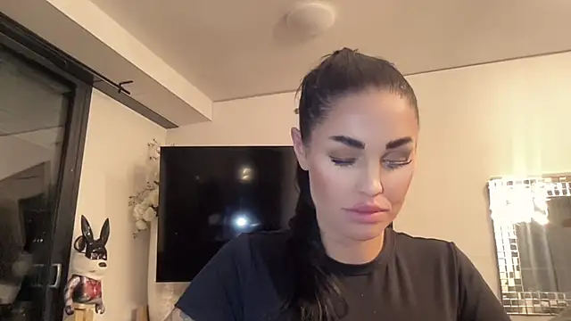 Snapshot of AMBER_HARD chatting on 21, 4, 2026 AMBER HARD online show from 21, 4, 2026