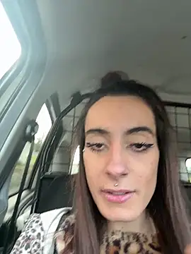 Snapshot of chiara-mario chatting on 2, 4, 2026 chiara-mario online show from 2, 4, 2026