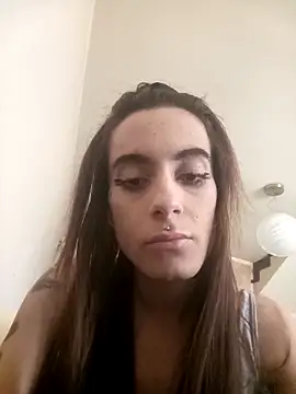 Snapshot of chiara-mario chatting on 6, 4, 2026 chiara-mario online show from 6, 4, 2026